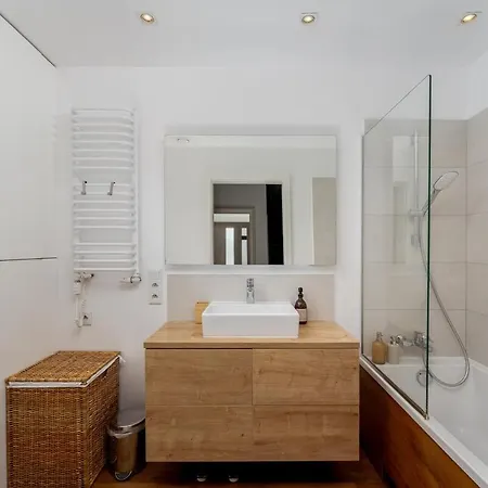 Cricoteque - Luxury 1br Riverside