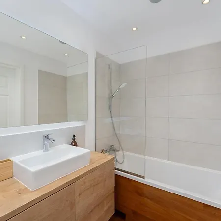 아파트 Cricoteque - Luxury 1br Riverside 크라쿠프